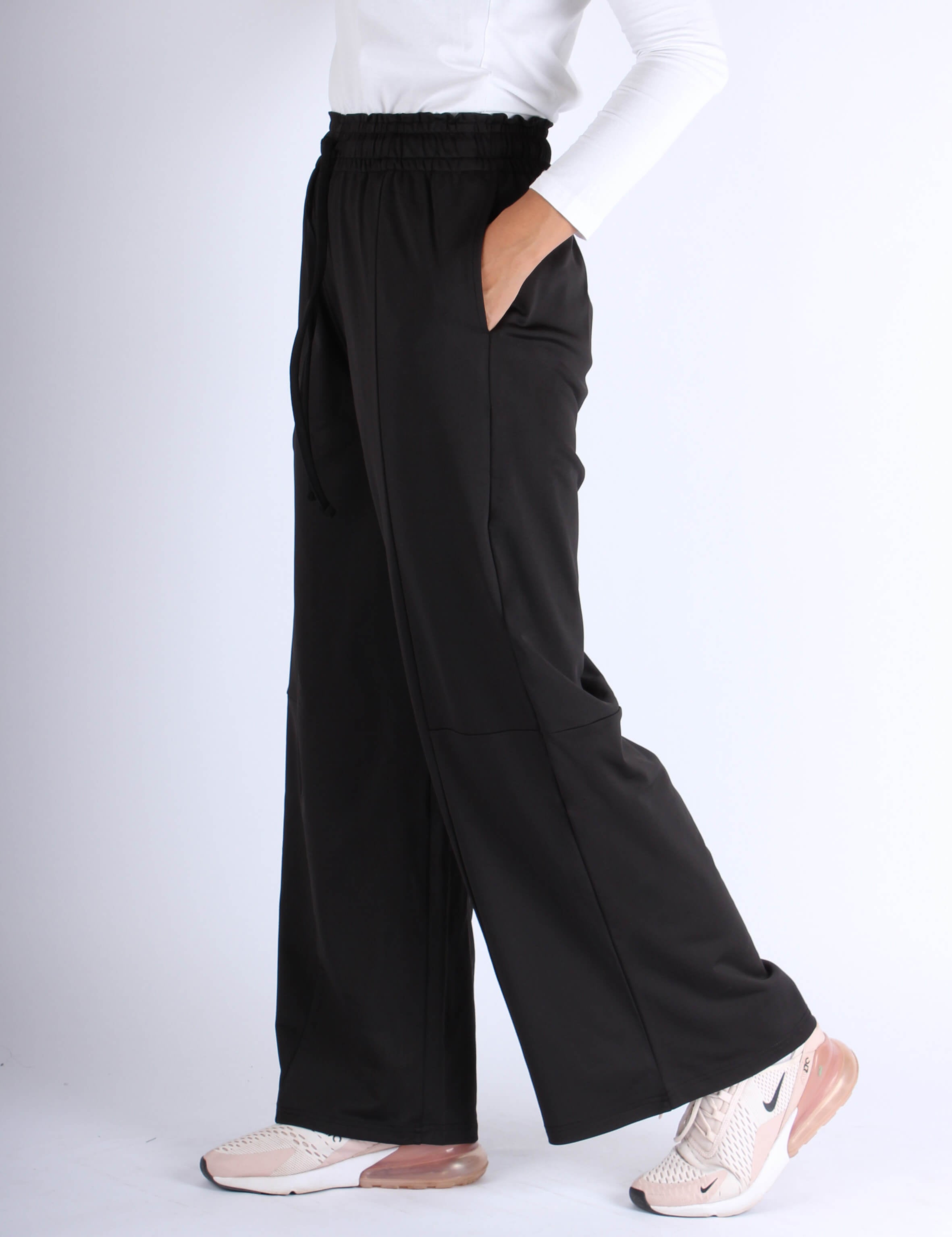 Black wide-leg modest sports women pants