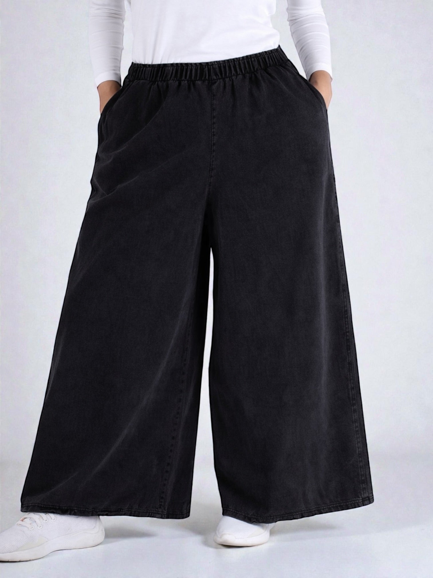 Women Super Wide-Leg Denim Pants - Black