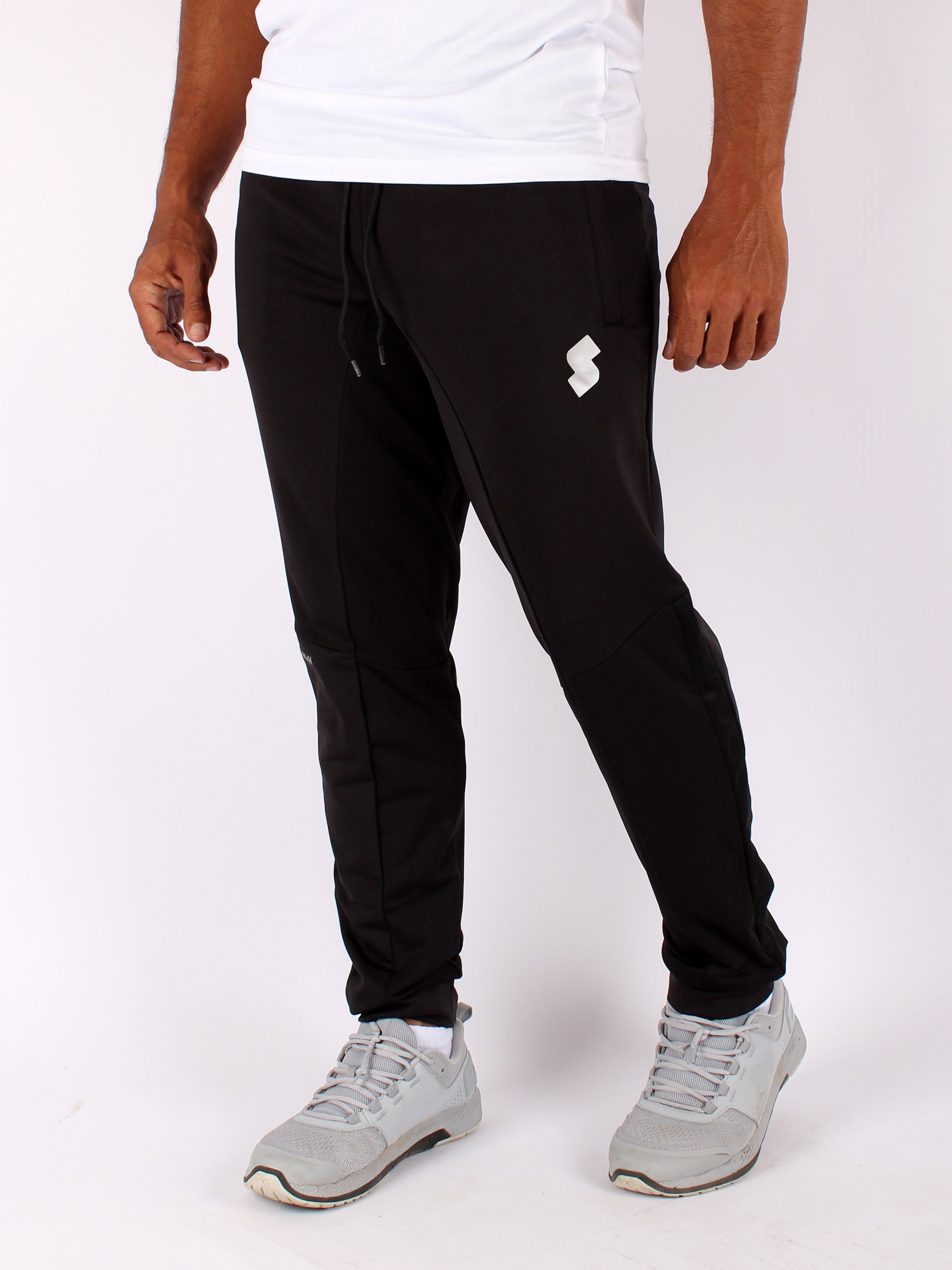 Black Gym Sweat-wicking sports joggers for active men