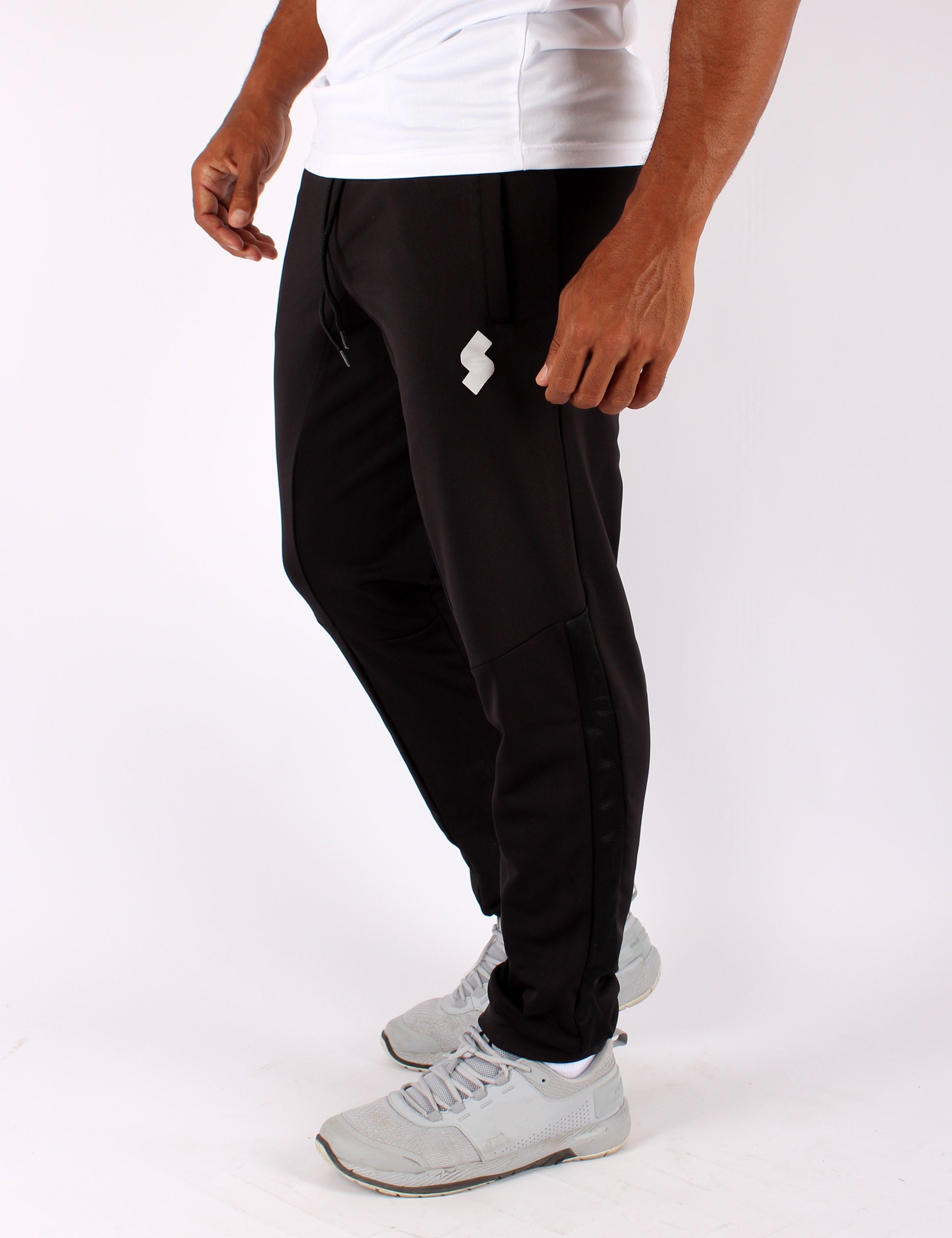 Black Gym Sweat-wicking sports joggers for active men