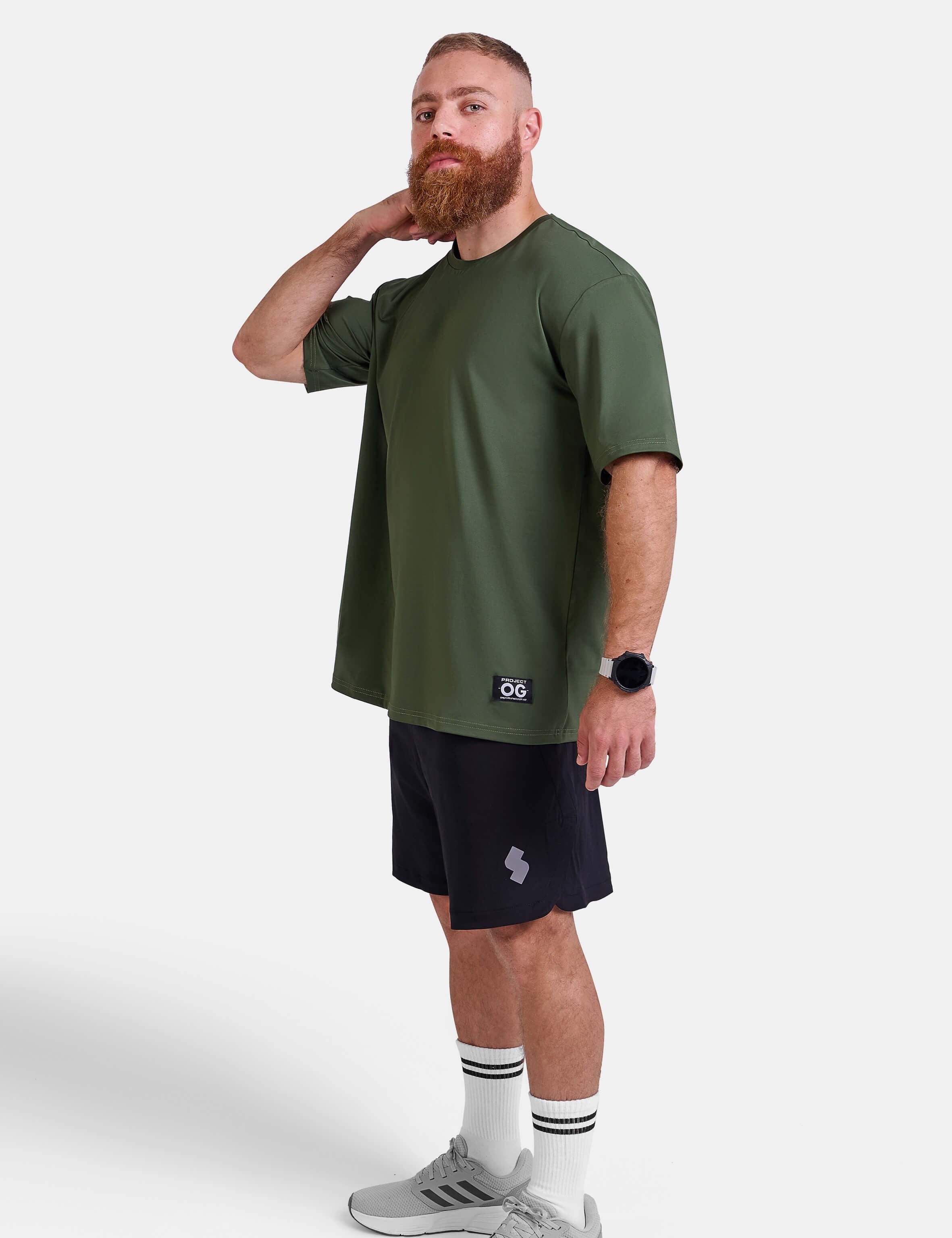 Man wearing oversized sports & gym shirt by KAF 
