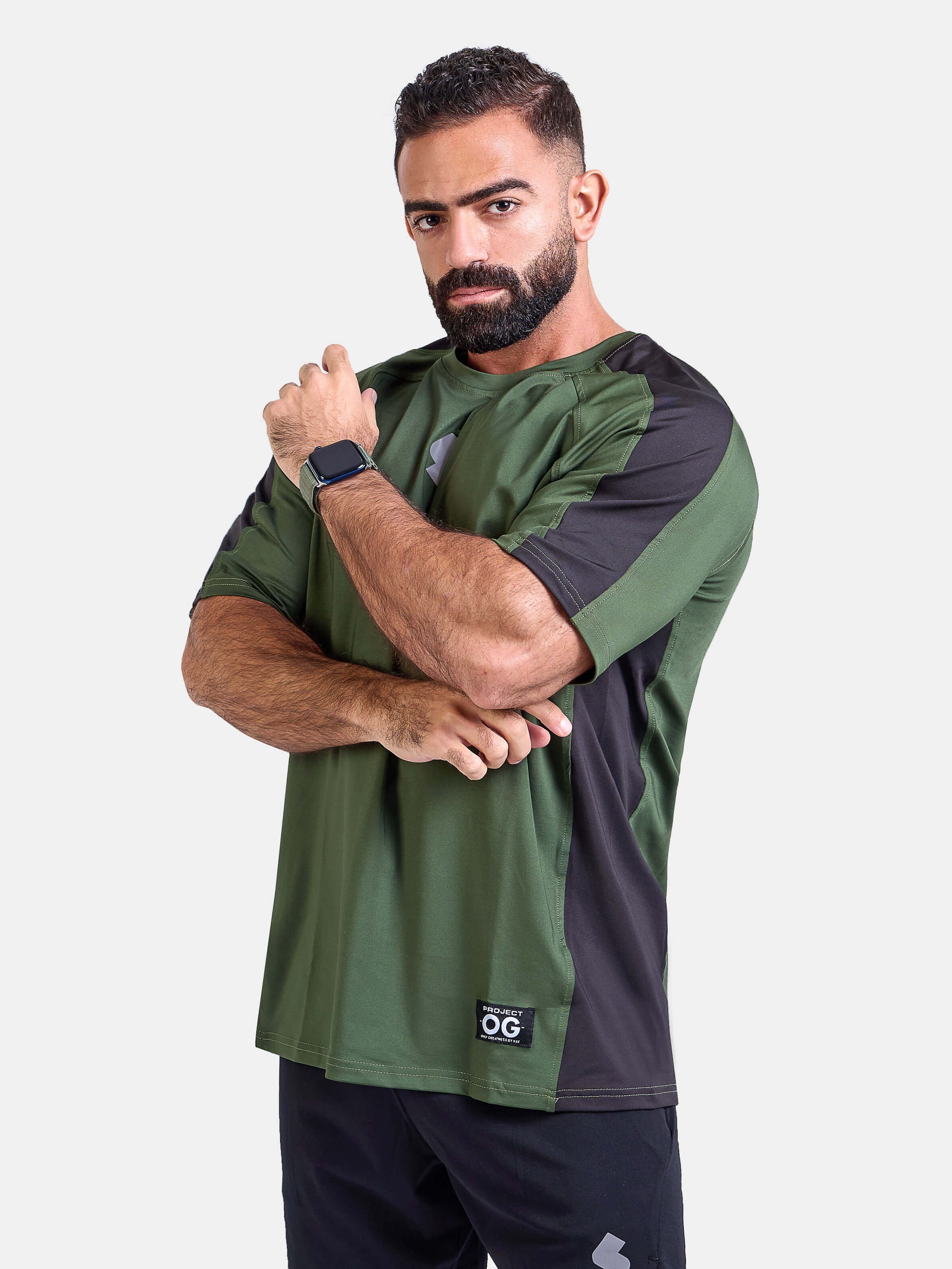 Man wearing oversized sports & gym shirt by KAF 