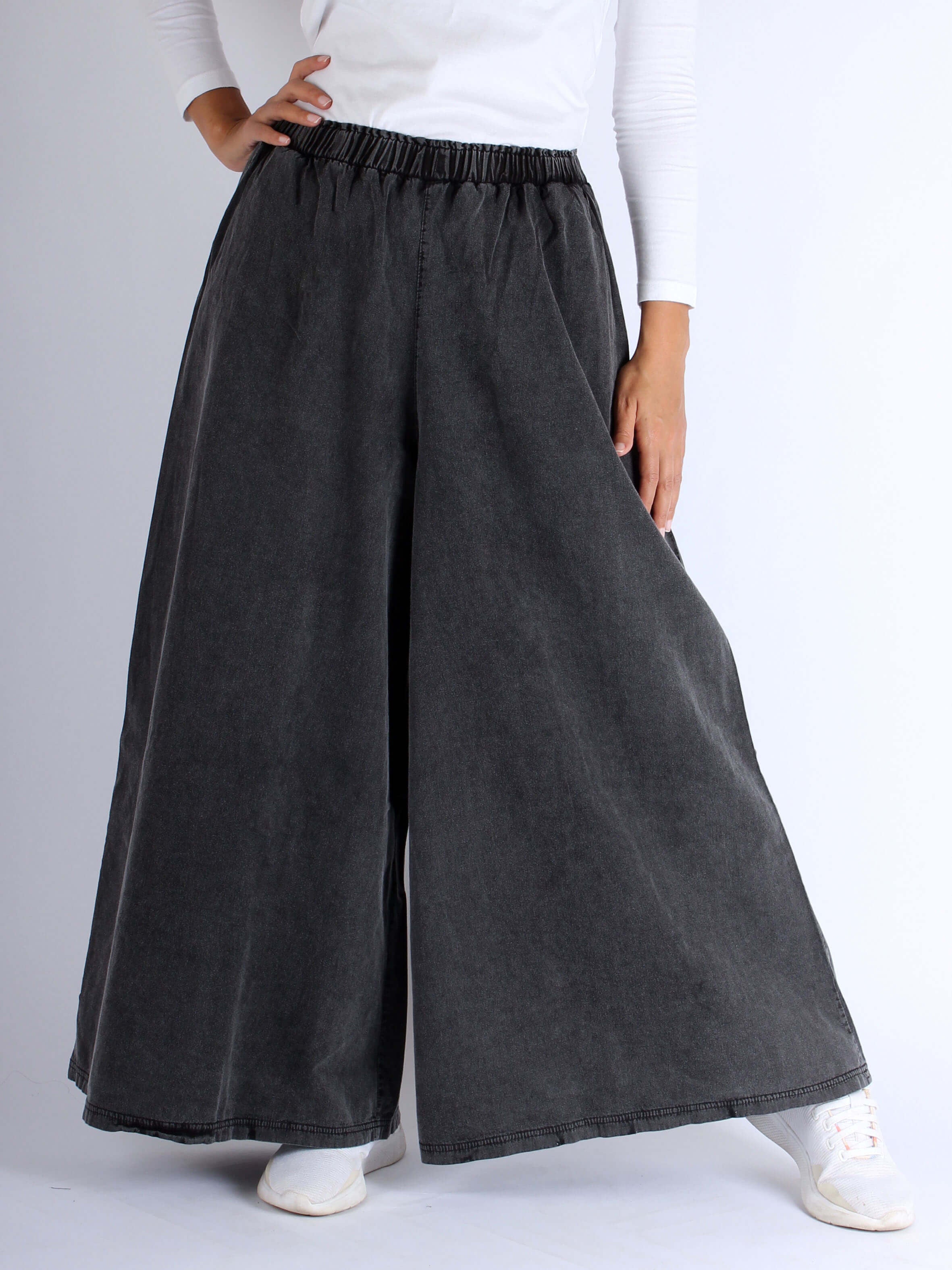 Women Super Wide-Leg Denim Pants - Black