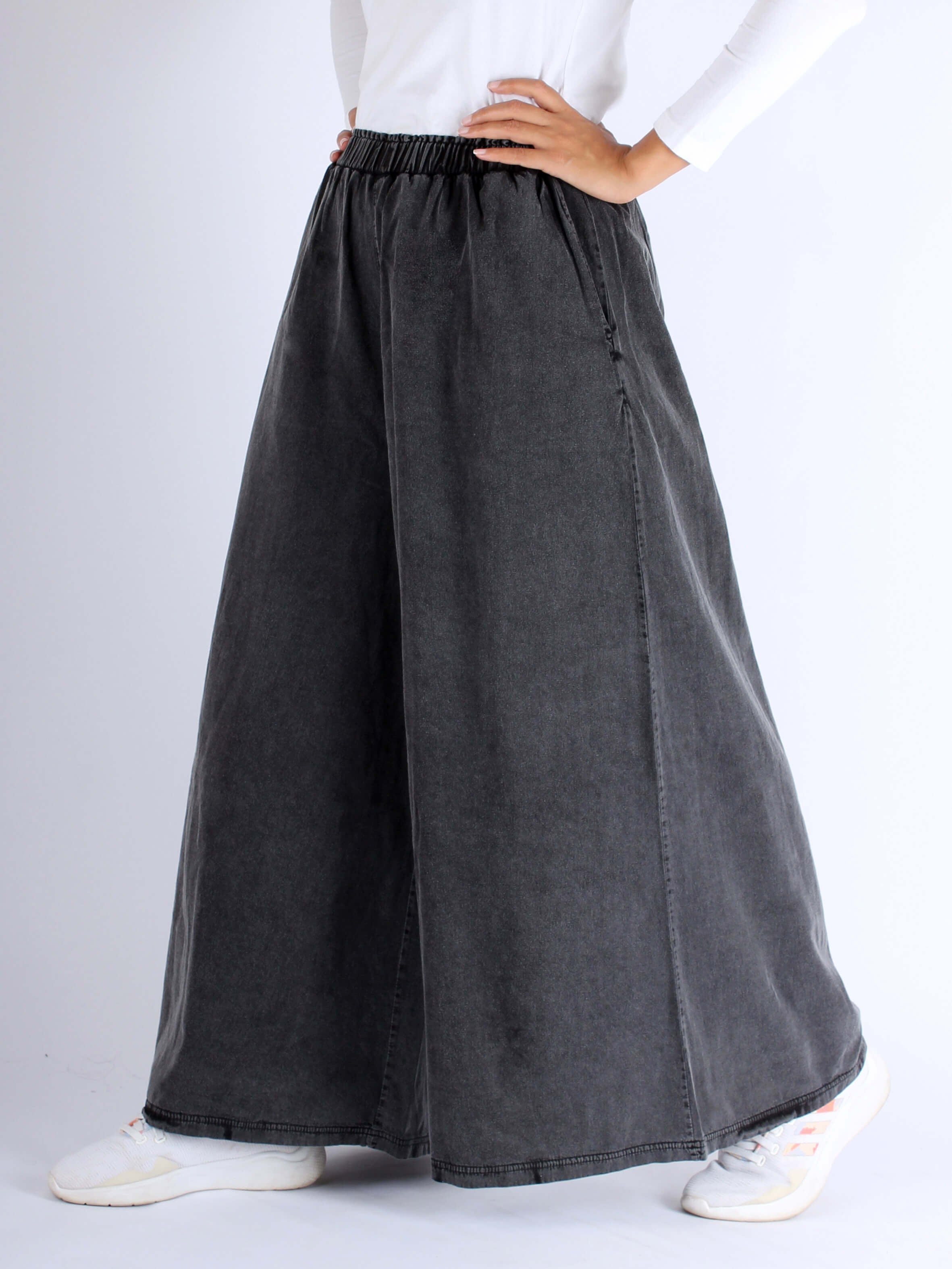 Women Super Wide-Leg Denim Pants - Black