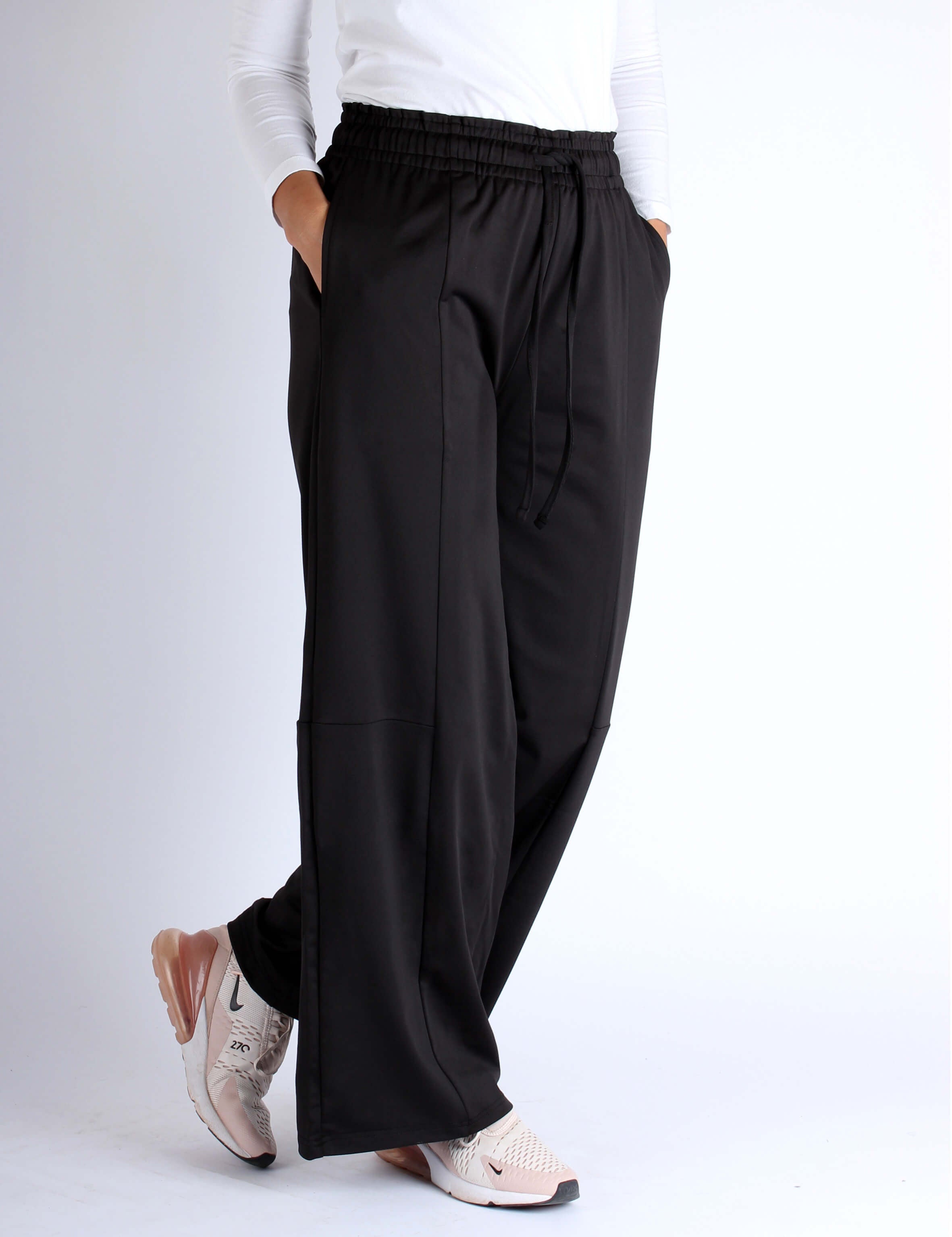 Black wide-leg modest sports women pants