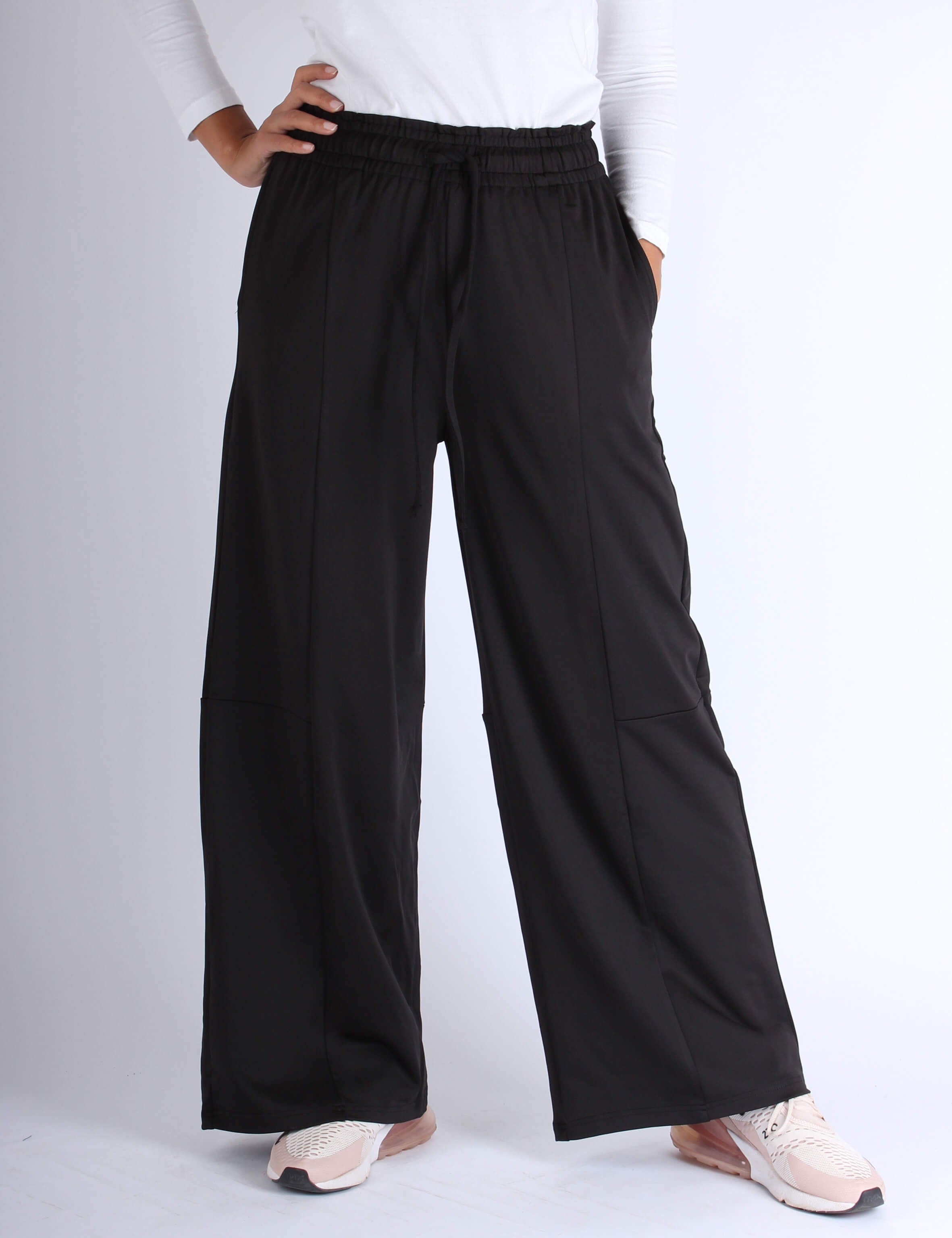 Black wide-leg modest sports women pants