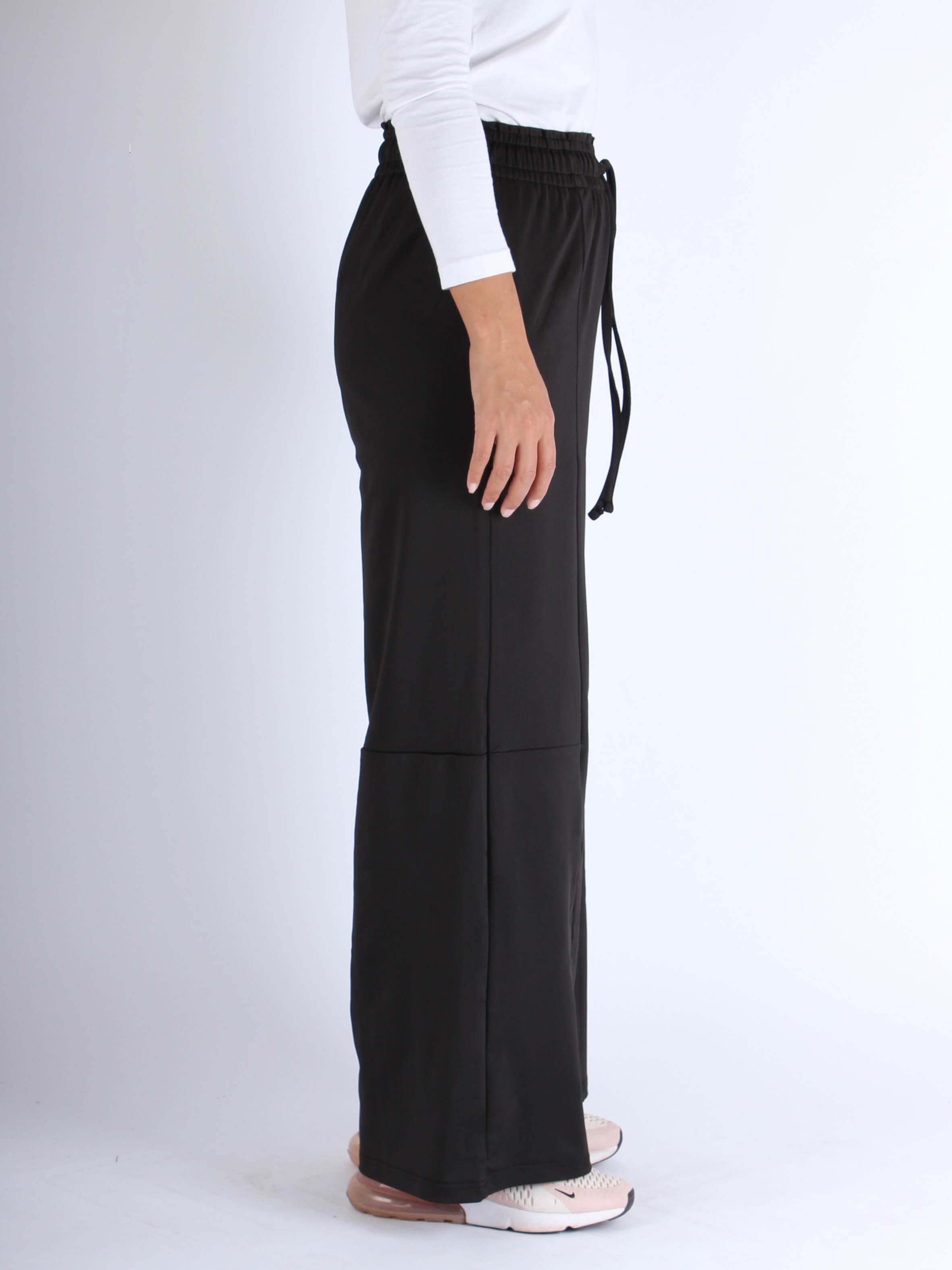 Black wide-leg modest sports women pants
