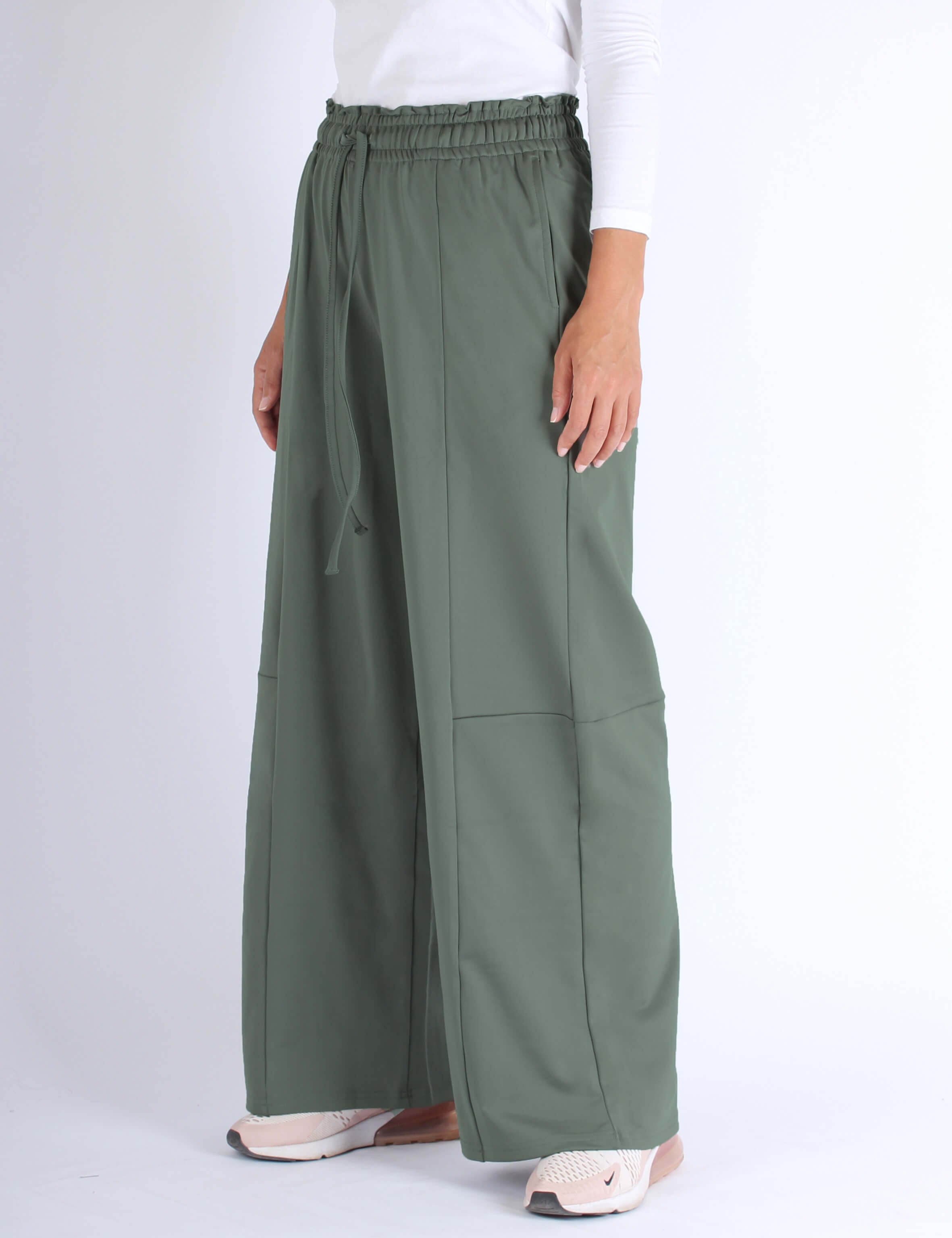 Modest women wide-leg sports pants by KAF